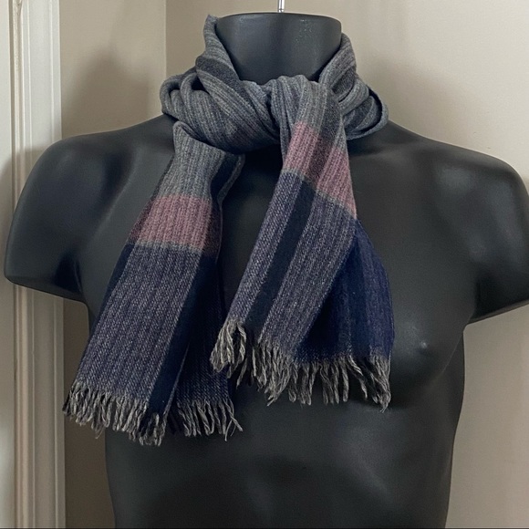 Glengarry by Currie 70% wool, 30% viscose grey, blue, pink fringed scarf. Used. - Picture 7 of 8
